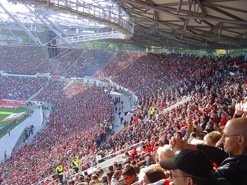 File:Hannover96 Nordtribüne.JPG