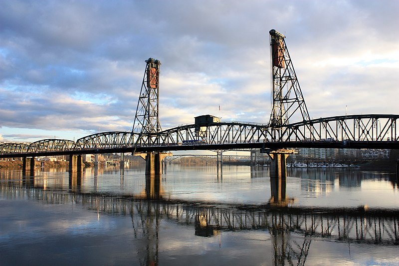 File:Hawthorne Bridge.jpg