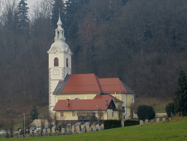 File:Ihan Slovenia - church.jpg