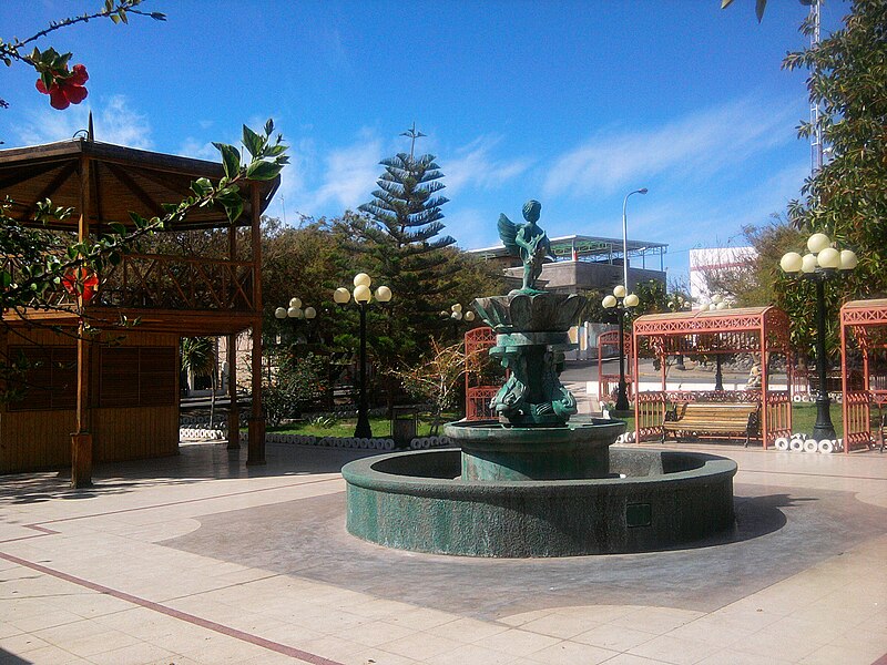 Archivo:Plaza de Pica.jpg