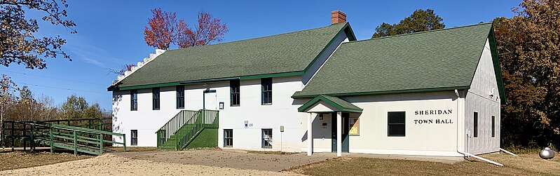 File:Sheridan Town Hall.jpg