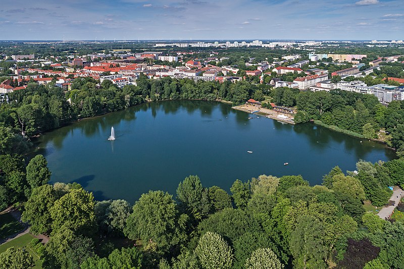 File:Weisser See B-Weissensee 06-2017.jpg