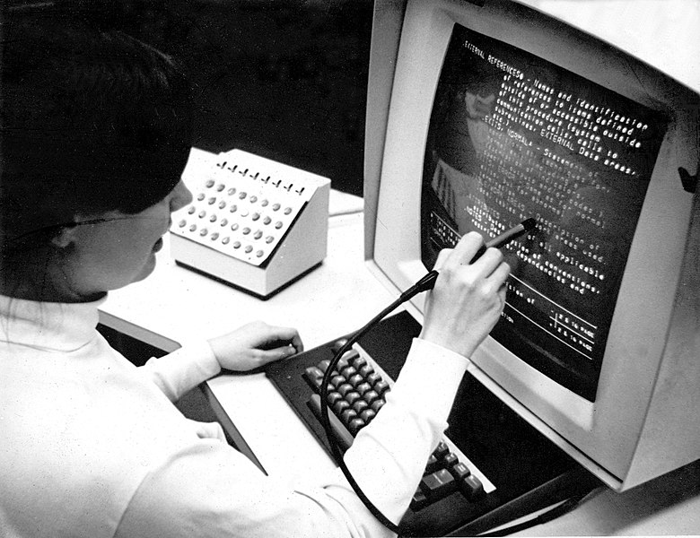 File:HypertextEditingSystemConsoleBrownUniv1969.jpg