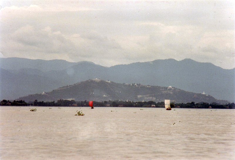 File:Irrawaddy Mandalay-Hill.JPG