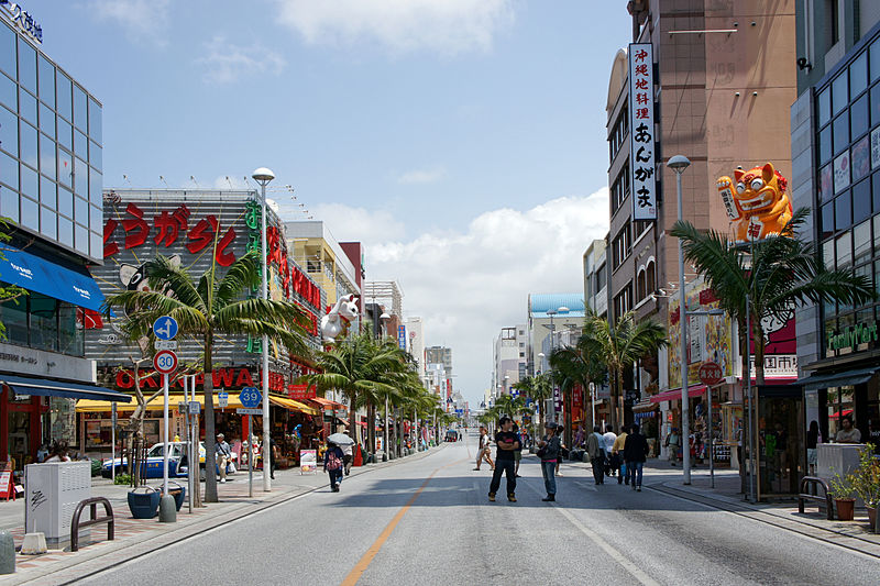 File:Kokusai-dori10n4410.jpg