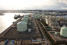 Negishi LNG Terminal 01.jpg