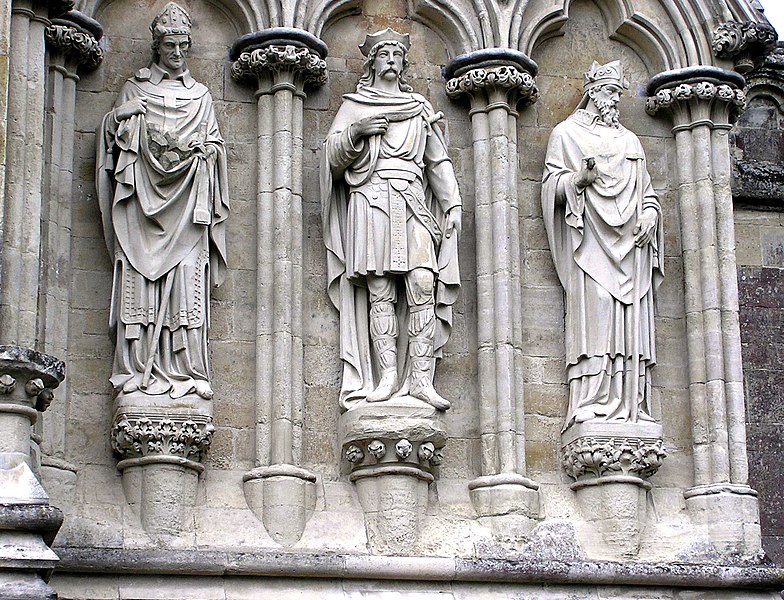 File:Salisbury.cathedral.front.arp.jpg