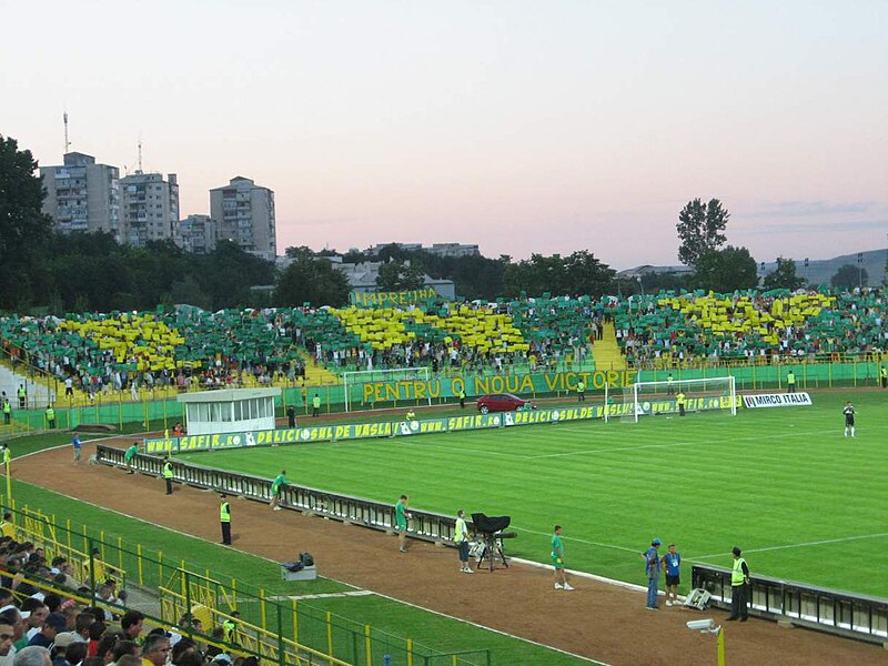 Archivo:Stadionul Municipal (Vaslui).jpg