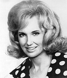 Tammy Wynette in 1975