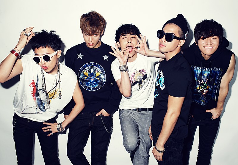 File:BIGBANG Extraordinary 20's.JPG