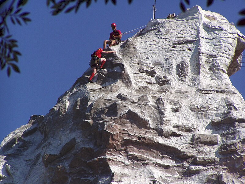 File:Matterhorn Climbers 2005.jpg