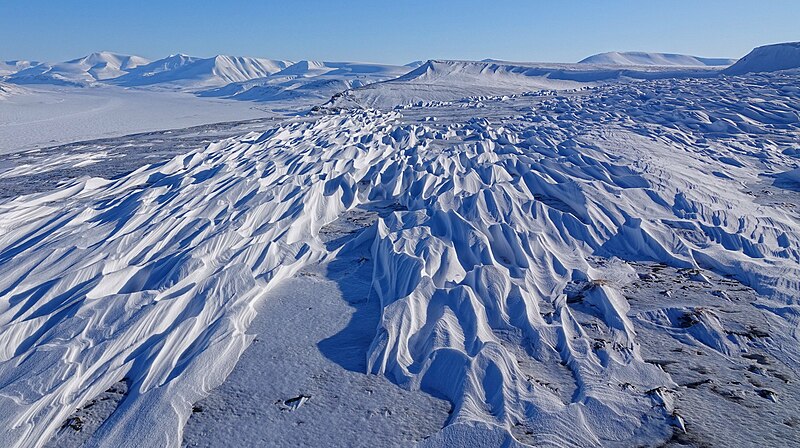 File:Svalbard-Sastrugi-Snow.jpg