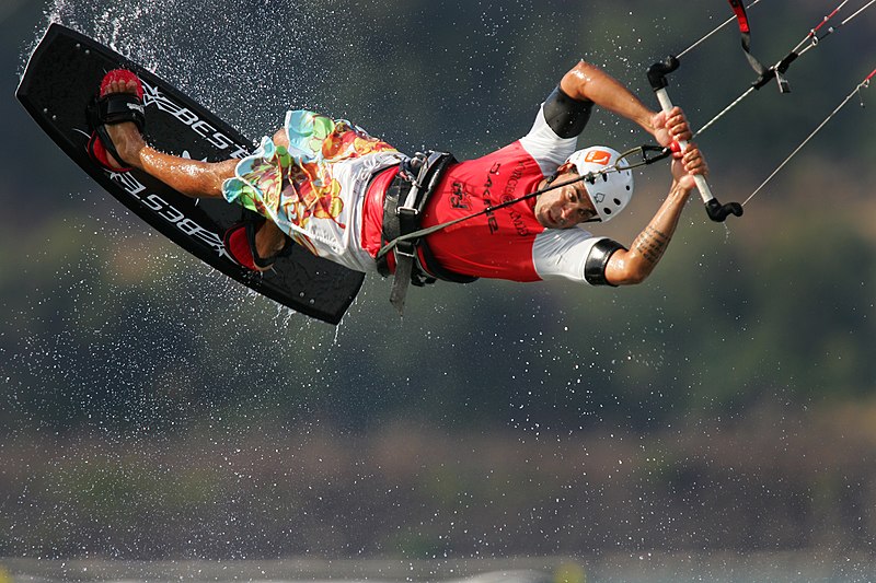 Файл:Kitesurfing ColumbiaRiver.jpg