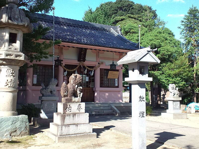 File:Omiwa Shrine - Haiden.jpg