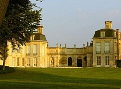 Le château vu du parc.