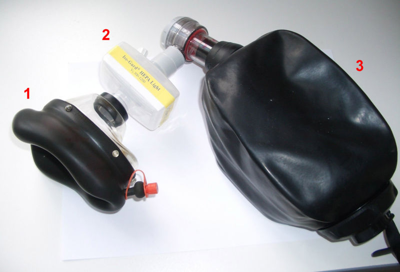 Файл:Bag valve mask.jpg