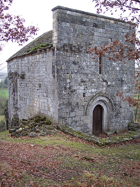 Archivo:Chapelle Auberoche.jpg