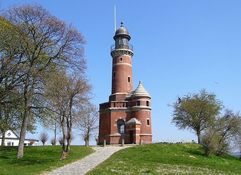 File:Kiel-Holtenau-Leuchtturm.jpg