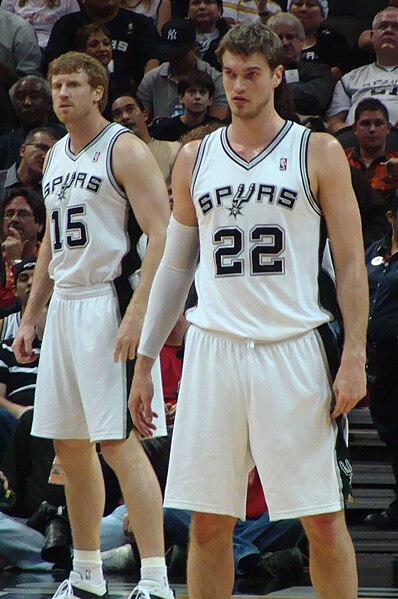 File:Splitter bonner mean look.JPG