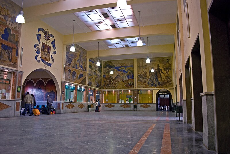 Archivo:Estación autobuses Prado.jpg