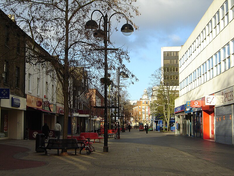 File:Hounslow High Street.1.JPG