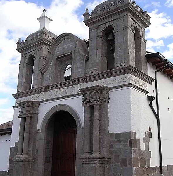 Archivo:Iglesia Pinllo.jpg