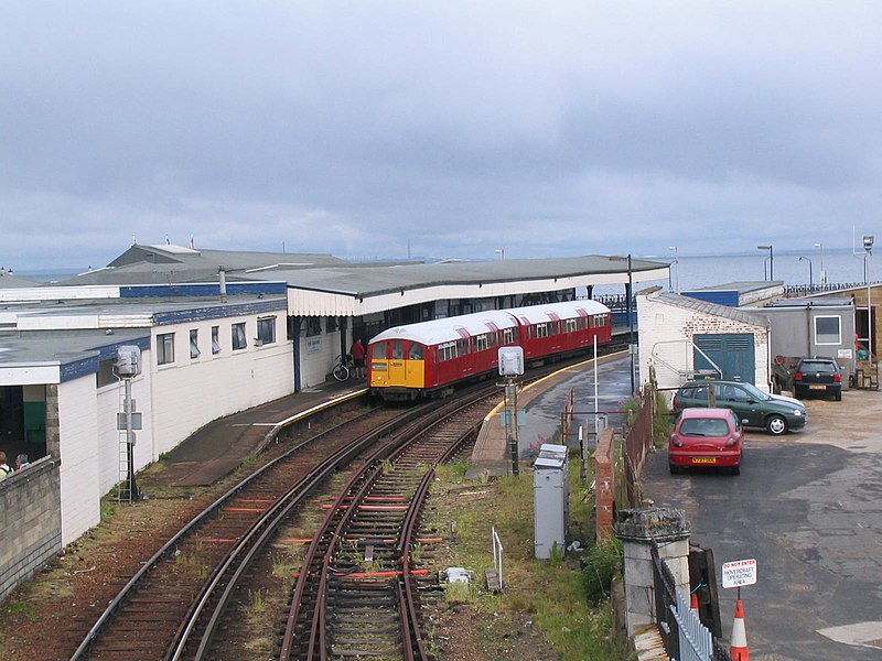 File:Isle of Wight Inselbahn.jpg