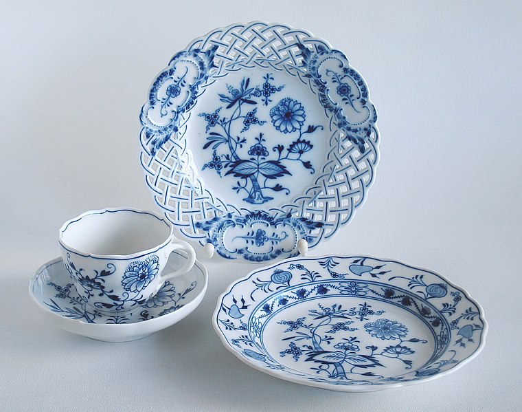 File:Meissen Zwiebelmuster.jpg