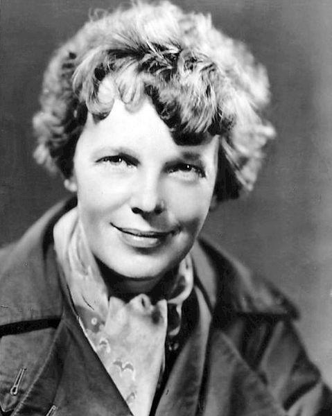 File:Amelia Earhart 1935.jpg