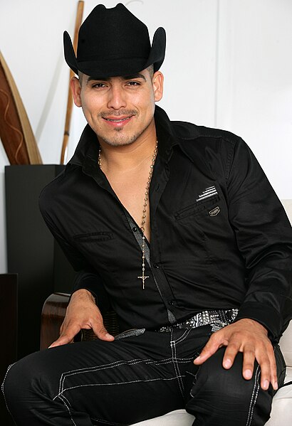 File:Espinoza Paz.jpg