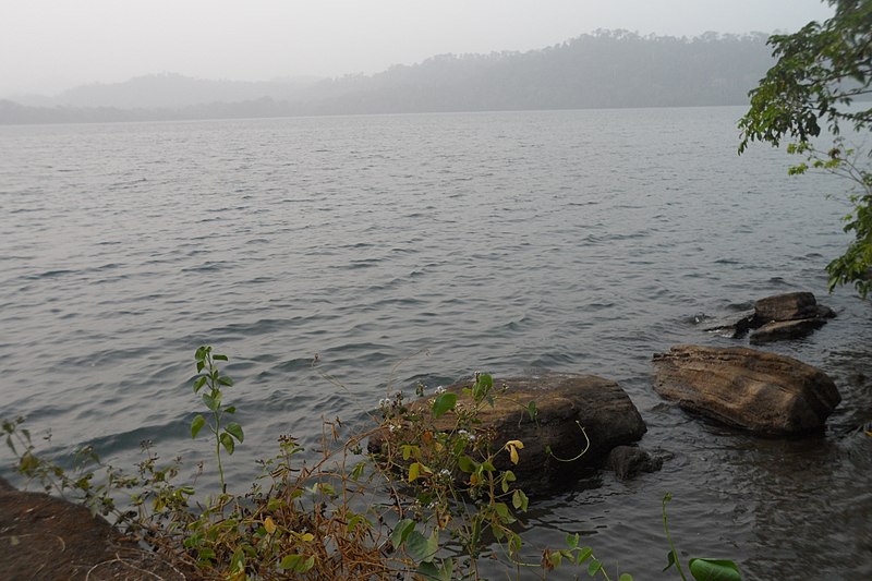 File:Lake Barombi, Crater Lake.jpg