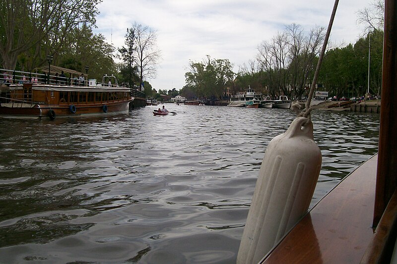 Archivo:Río Tigre.jpg