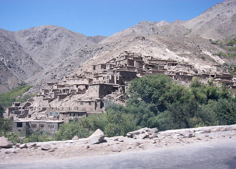 File:Salang road town.jpg