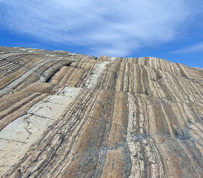 File:Sanikiluaq rocks.jpg