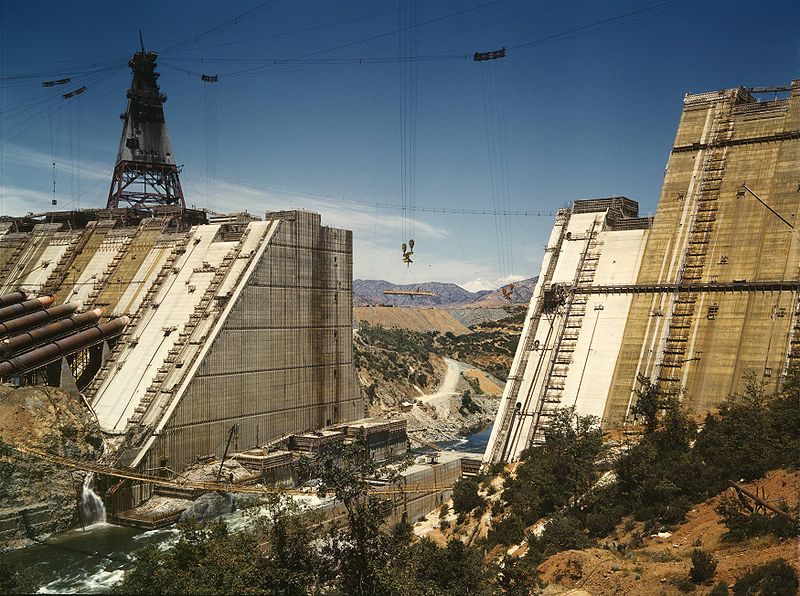 File:Shasta dam under construction.jpg