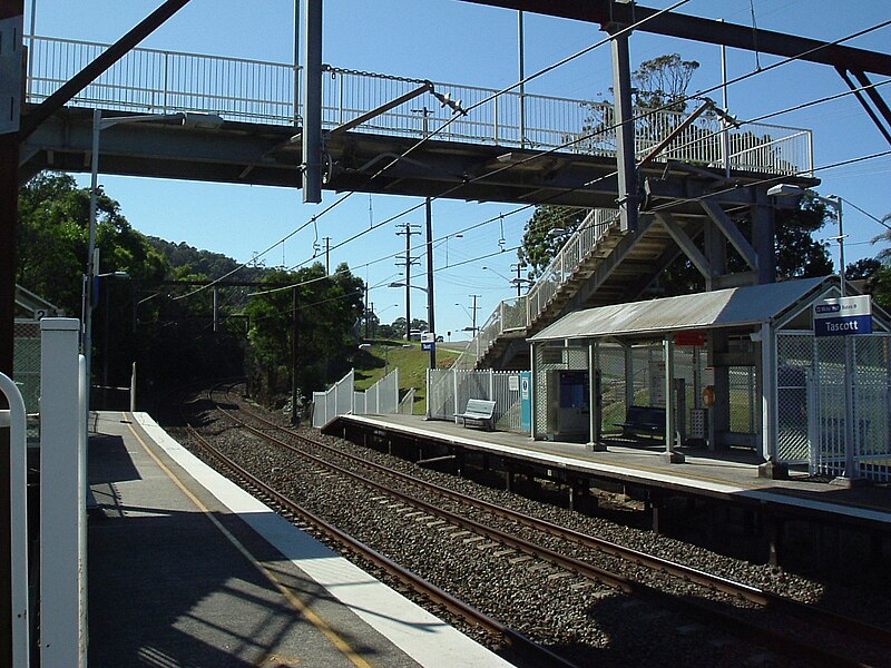 File:Tascott railway station wik.jpg