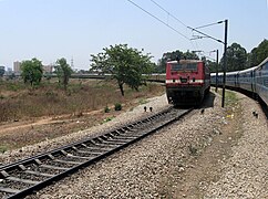 Yeswanthapur–Howrah Duronto Express leaving Yeswanthapur railway station.