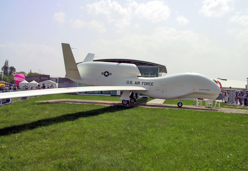 File:Global Hawk - ILA2002.jpg