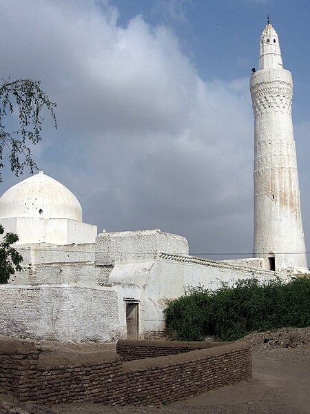 File:Mosque in Zabid.jpg