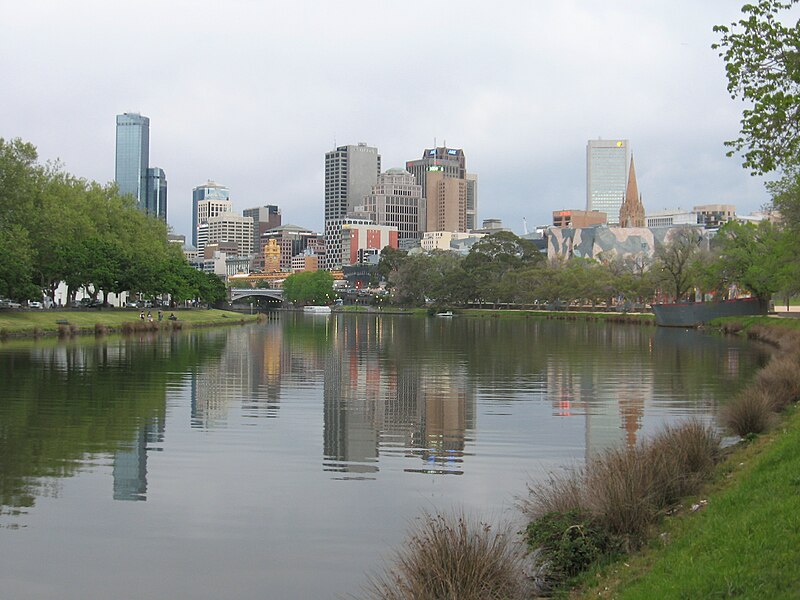 Файл:Yarra Melbourne.JPG