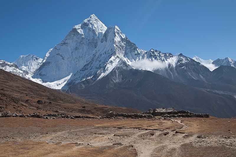 Файл:Ama Dablam, Nepal.jpg