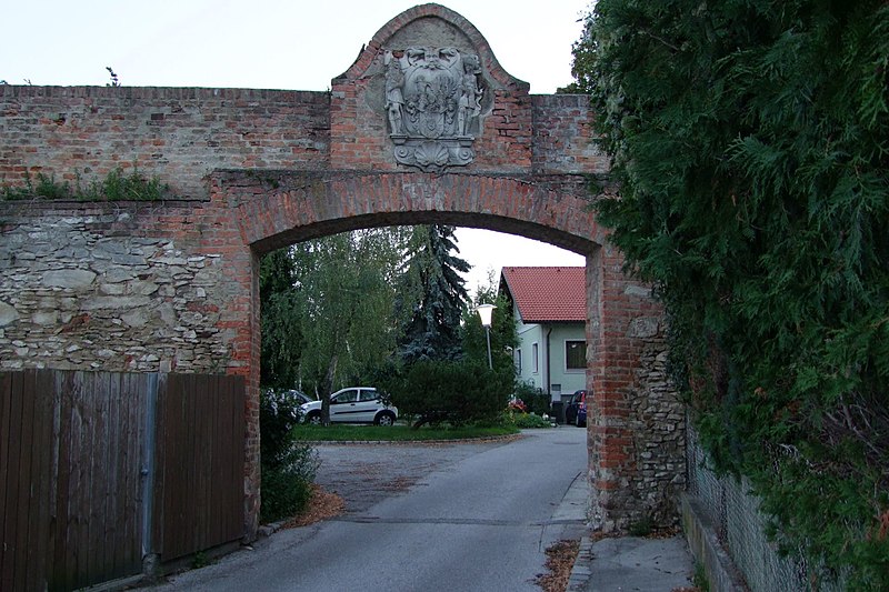 File:Ebenfurth Stadtmauer Annator-3.jpg