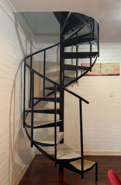 File:Industrial spiral staircase.png