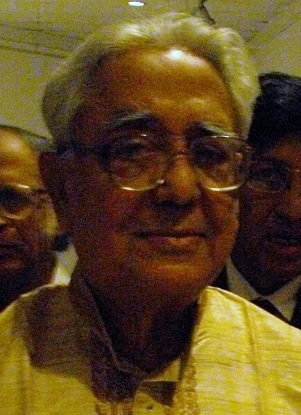 File:Tapan RayChaudhuri 2009 Dhaka.JPG