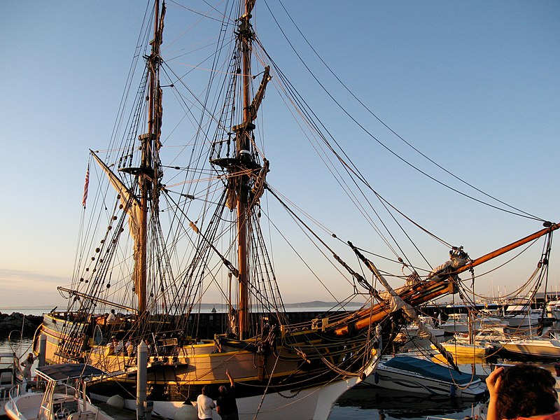 File:Lady Washington replica.jpg