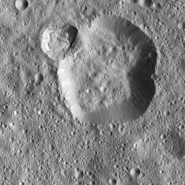 File:PIA20196-Ceres-DwarfPlanet-Dawn-4thMapOrbit-LAMO-image6-20151218.jpg