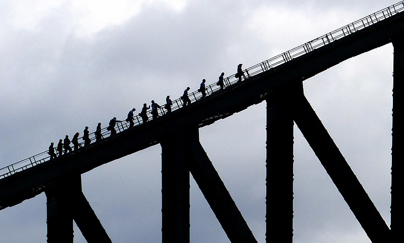 File:BridgeClimb Sydney. (21273323798).jpg