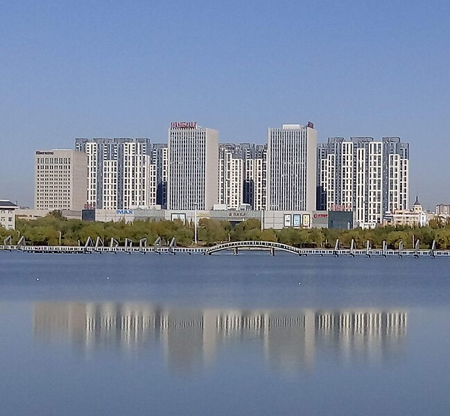 File:Daqing Skyline cropped 01.jpg