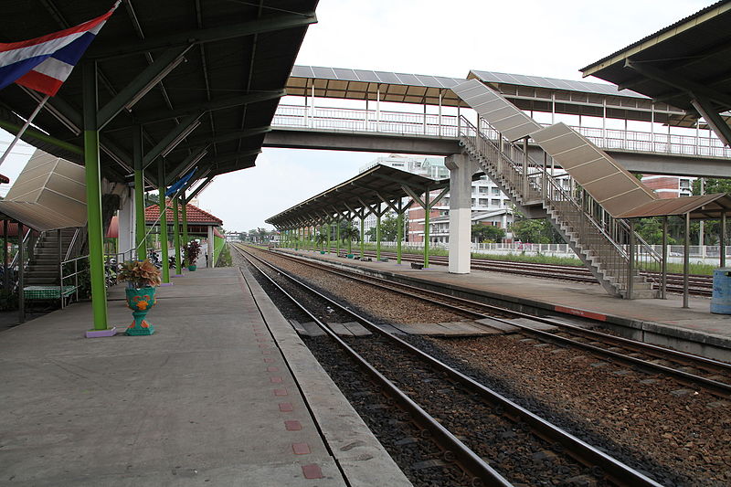 File:Hua Takhe Railway Station2.JPG