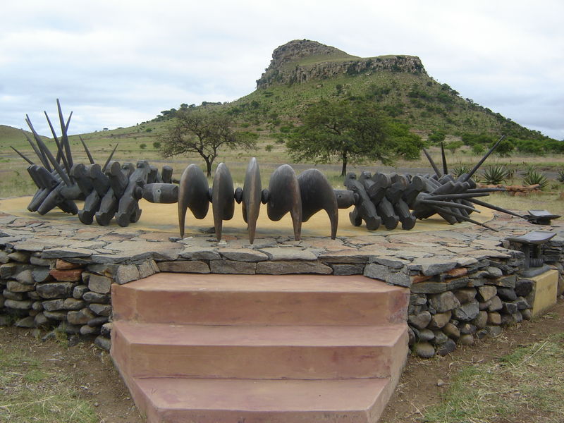 File:Isandlwanazulumem.JPG